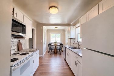 Photo 2 of 20 of 6455 Norborne Ave, Dearborn Heights, MI