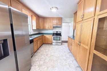 Photo 2 of 23 of 328 Kimbrough Rd, Clarksville, TN