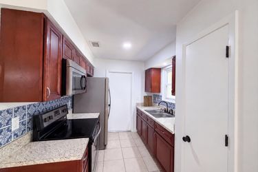 Photo 2 of 19 of 7233 W Thomas Jefferson Cir W, Bartow, FL