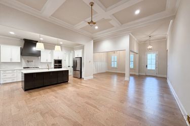 Photo 2 of 22 of 1020 Irish Creek Dr, Landis, NC