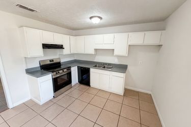 Photo 2 of 19 of 2405 Eric Ln, Douglasville, GA