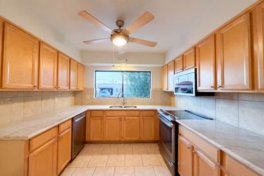 Photo 2 of 23 of 7700 E Meadowbrook Ave, Scottsdale, AZ