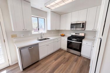 Photo 2 of 11 of 20861 Lone Eagle Rd, Apple Valley, CA