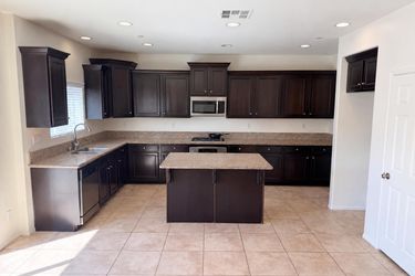 Photo 2 of 19 of 40959 Vauxhall Ct, Lake Elsinore, CA