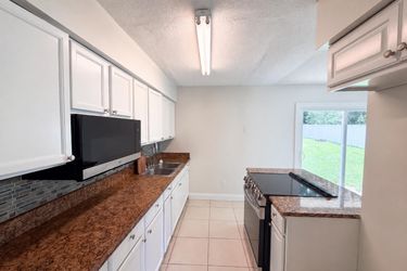 Photo 2 of 20 of 1336 Nadine Dr, Deltona, FL