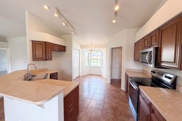 Photo 2 of 21 of 6536 Horizon Point Dr, Lakeland, FL