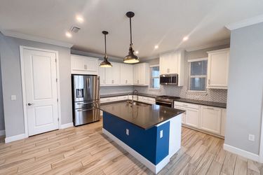 Photo 2 of 47 of 13720 Stevenson Ln, Odessa, FL