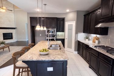 Photo 2 of 31 of 9920 Pikes Peak Pl, Little Elm, TX