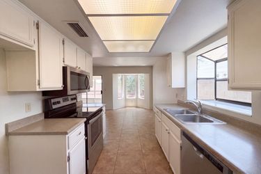 Photo 2 of 32 of 10701 W Campbell Ave, Phoenix, AZ
