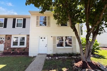 Exterior photo of 207 Seneca Forest Ct