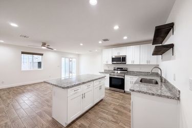 Photo 2 of 19 of 5713 S 13th Ave, Phoenix, AZ