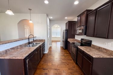 Photo 2 of 21 of 129 Saddlebrook Ave, Pickens, SC