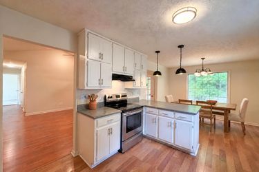 Photo 2 of 22 of 430 Cornwallis Way, Fayetteville, GA