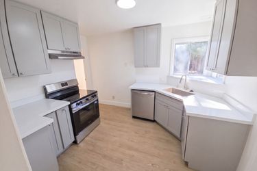 Photo 2 of 29 of 2580 Verna Way, Sacramento, CA