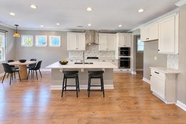 Photo 2 of 27 of 3168 Mavisbank Cir, Apex, NC