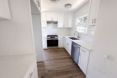 Photo 2 of 29 of 8015 Aldea Ave, LOS ANGELES, CA