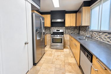 Photo 2 of 27 of 4762 Jamerson Creek Ct, Marietta, GA