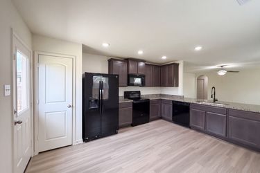 Photo 2 of 16 of 6115 El Oro Dr, Houston, TX