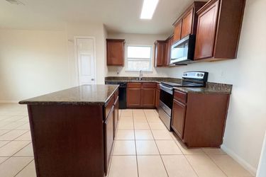 Photo 2 of 18 of 5014 Alder Bend Ln, Richmond, TX