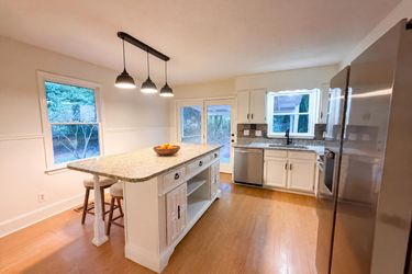 Photo 2 of 27 of 4043 Windward Dr, Tega Cay, SC