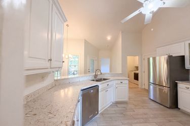 Photo 2 of 36 of 189 Victoria Dr, Inman, SC