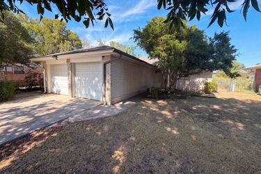 Exterior photo of 7629 NW 14th St