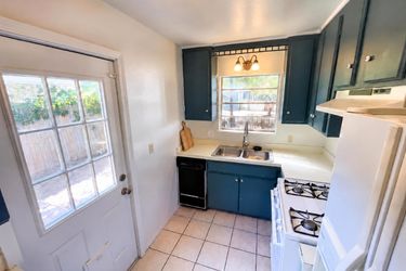 Photo 2 of 15 of 323 W 7th St, Chandler, OK