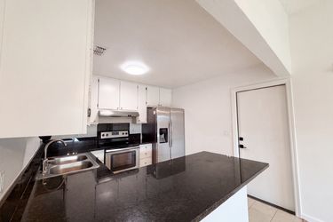 Photo 2 of 35 of 4248 Oberon Ave, North Highlands, CA