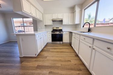 Photo 2 of 28 of 43390 Corte Almeria, Temecula, CA
