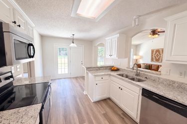 Photo 2 of 25 of 2506 Marixa Dr, Statham, GA