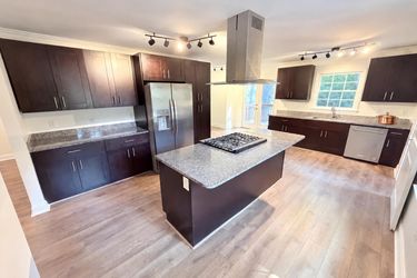 Photo 2 of 22 of 2674 Skylane Dr, Marietta, GA