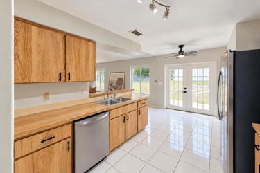 Photo 2 of 22 of 1572 Deerfield Ave, Deltona, FL