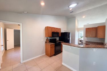 Photo 2 of 16 of 23 Peterlee Ct, Kissimmee, FL