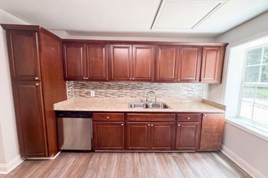 Photo 2 of 19 of 4800 Leonard Ave, Henrico, VA