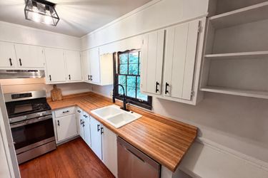 Photo 2 of 22 of 1271 Seven Springs Cir, Marietta, GA