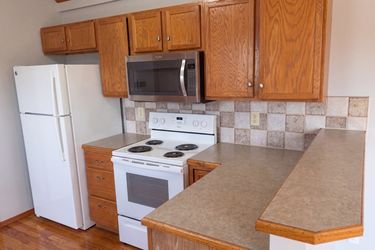Photo 2 of 41 of 6505 E 44th St N, Bel Aire, KS
