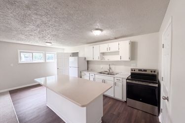 Photo 2 of 19 of 3202 N Arlington Ave, Indianapolis, IN