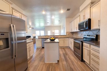 Photo 2 of 17 of 5591 Coventry Dr, Prosper, TX