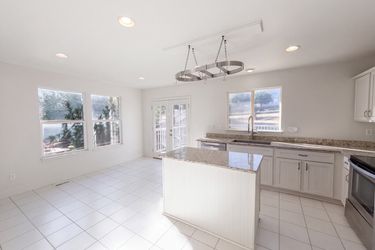 Photo 2 of 27 of 10009 Strathfield Ln, Highlands Ranch, CO