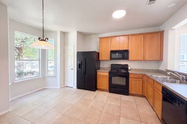 Photo 2 of 26 of 10636 Traymore Dr, Fort Worth, TX