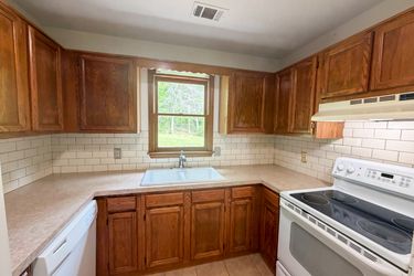 Photo 2 of 16 of 1514 Willow Gate Way, Auburn, GA