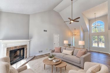 Photo 2 of 26 of 8619 Foxridge Dr, Winston, GA
