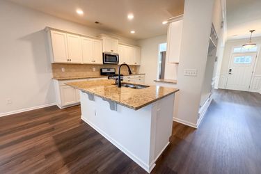 Photo 2 of 22 of 317 Whispering Breeze Ln, Summerville, SC