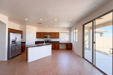 Photo 2 of 30 of 1806 N Wildflower Ln, Casa Grande, AZ
