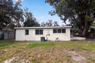 Photo 2 of 22 of 409 Berwick Ave, Temple Terrace, FL