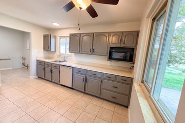 Photo 2 of 17 of 16108 Ziegler St, Taylor, MI