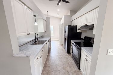 Photo 2 of 50 of 305 Pebble Creek Ct, West Columbia, SC