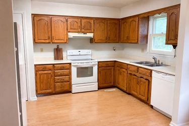 Photo 2 of 20 of 905 Deer Run, Warrensburg, MO