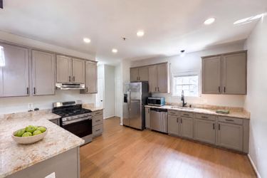Photo 2 of 25 of 2800 Orchard Summit Ct, Hyattsville, MD