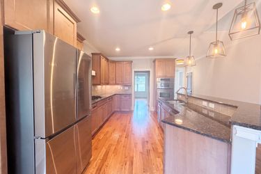Photo 2 of 19 of 131 Lakeshore Hills Dr, Mooresville, NC